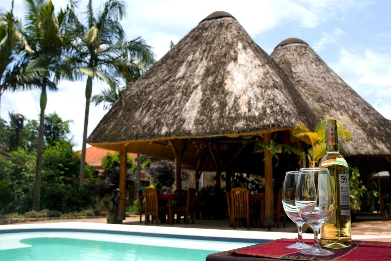 Entebbe Palm Hotel Esterno foto