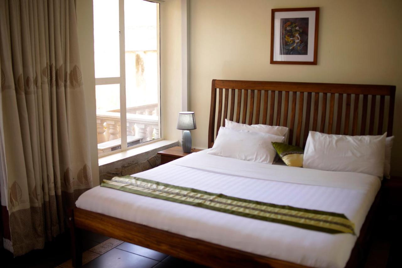 Entebbe Palm Hotel Esterno foto