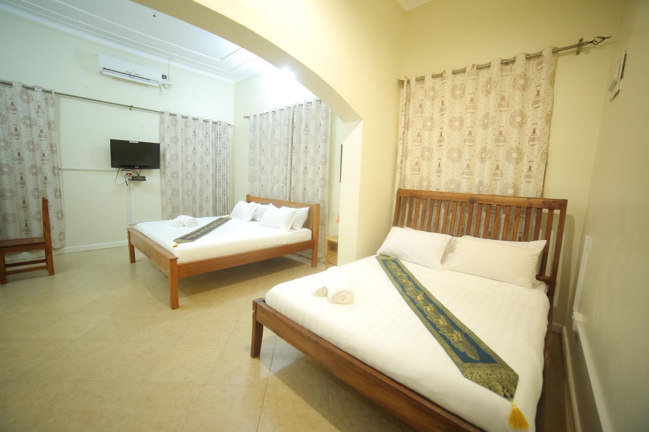 Entebbe Palm Hotel Esterno foto