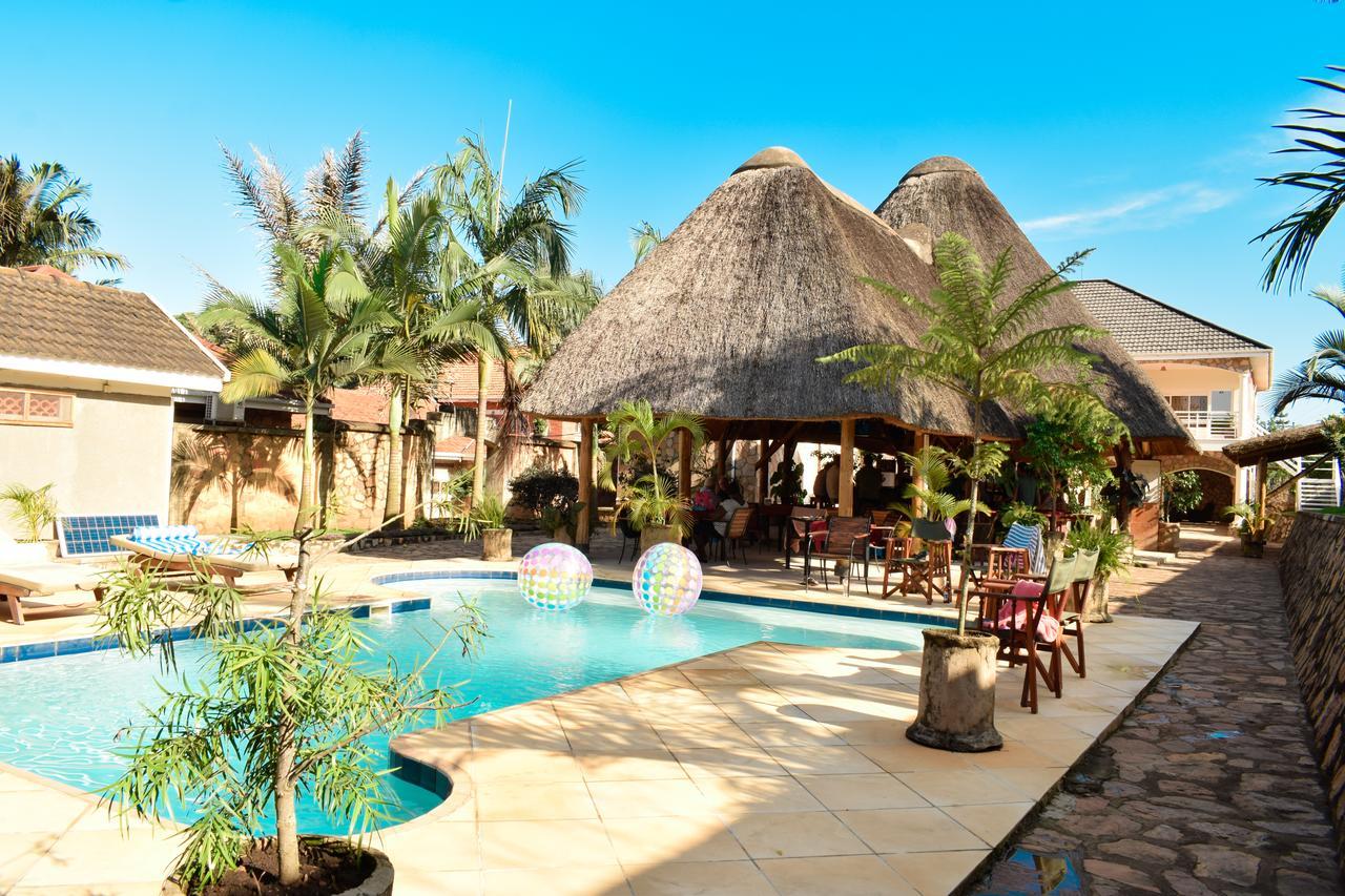 Entebbe Palm Hotel Esterno foto